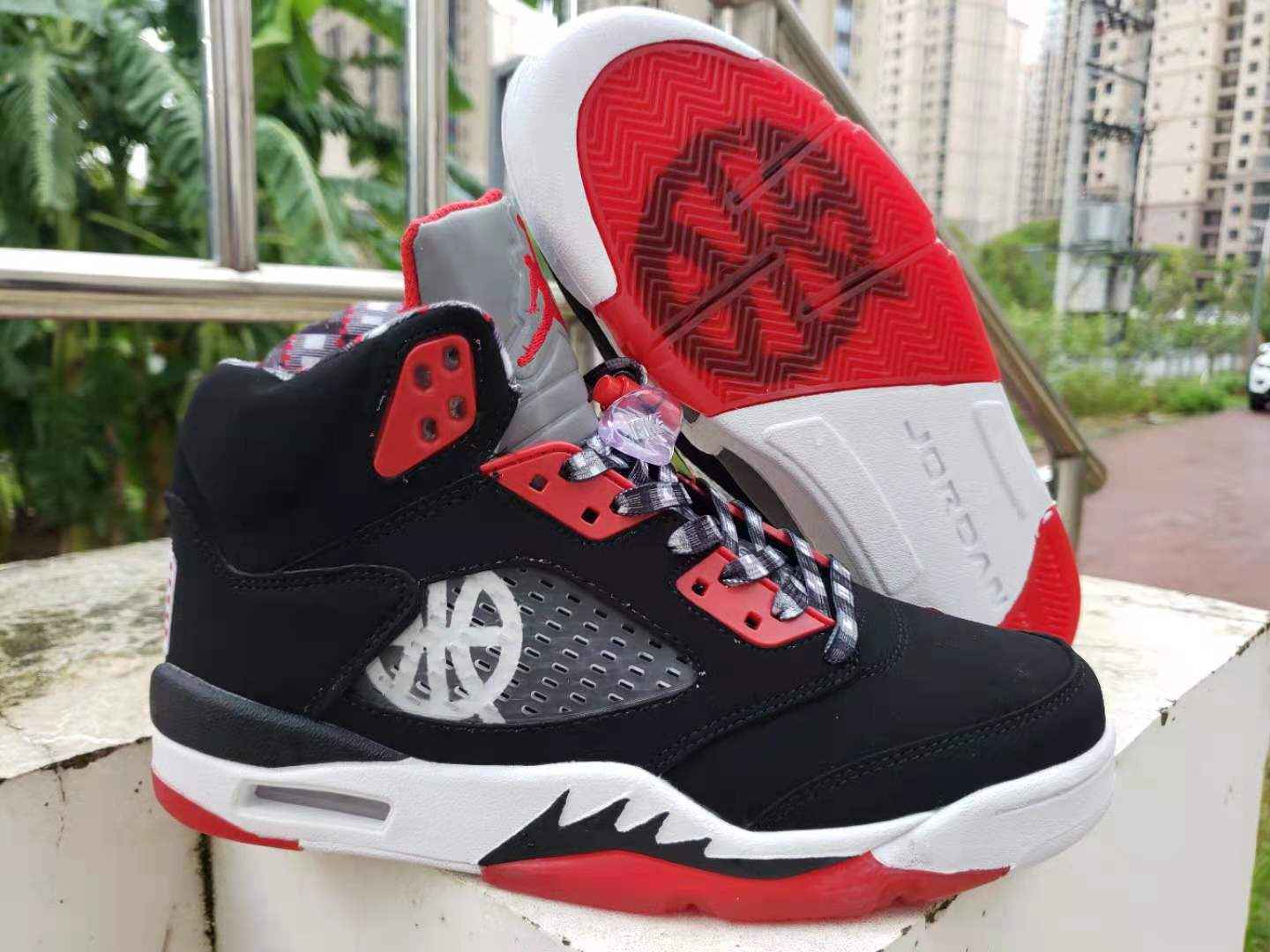 AIR   jordan 5“黑色校园红”男鞋40----47