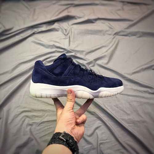 Air Jordan 11 Low RE2PECT 40475 compresa la mezza misura