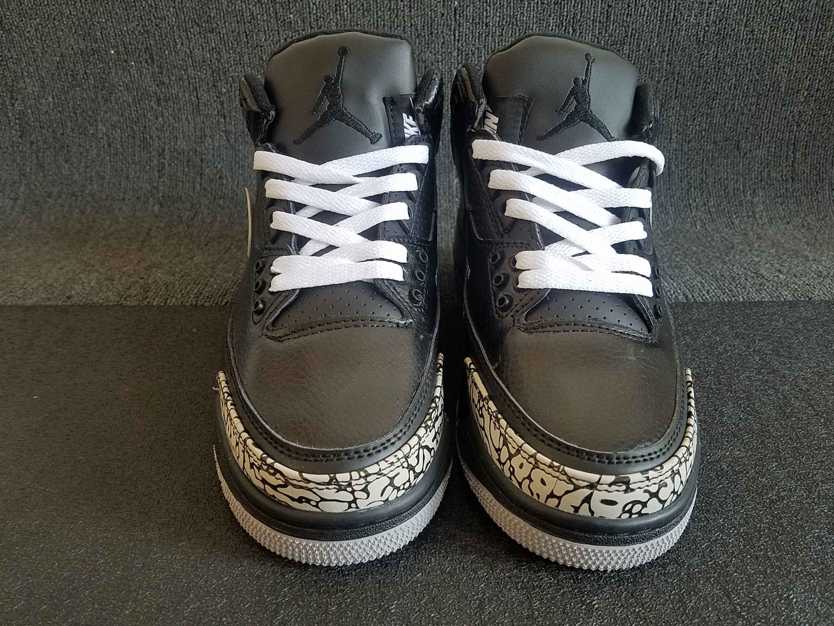 AJ3 x off white 乔丹3代 黑色联名 (2).jpg