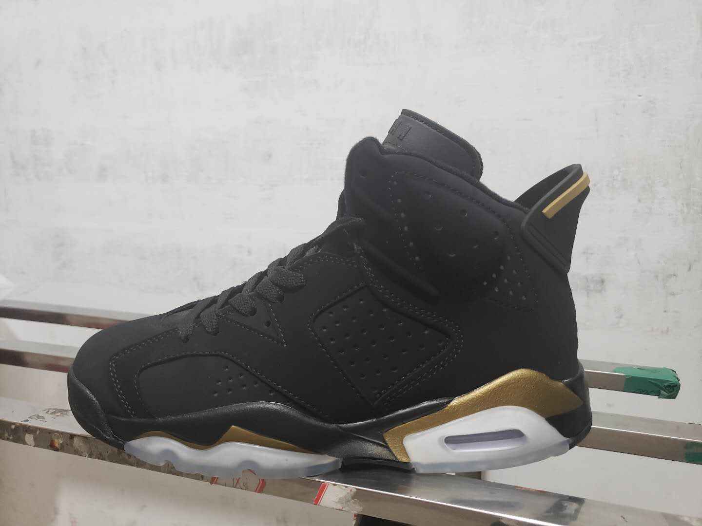 AJ6黑金4.jpg