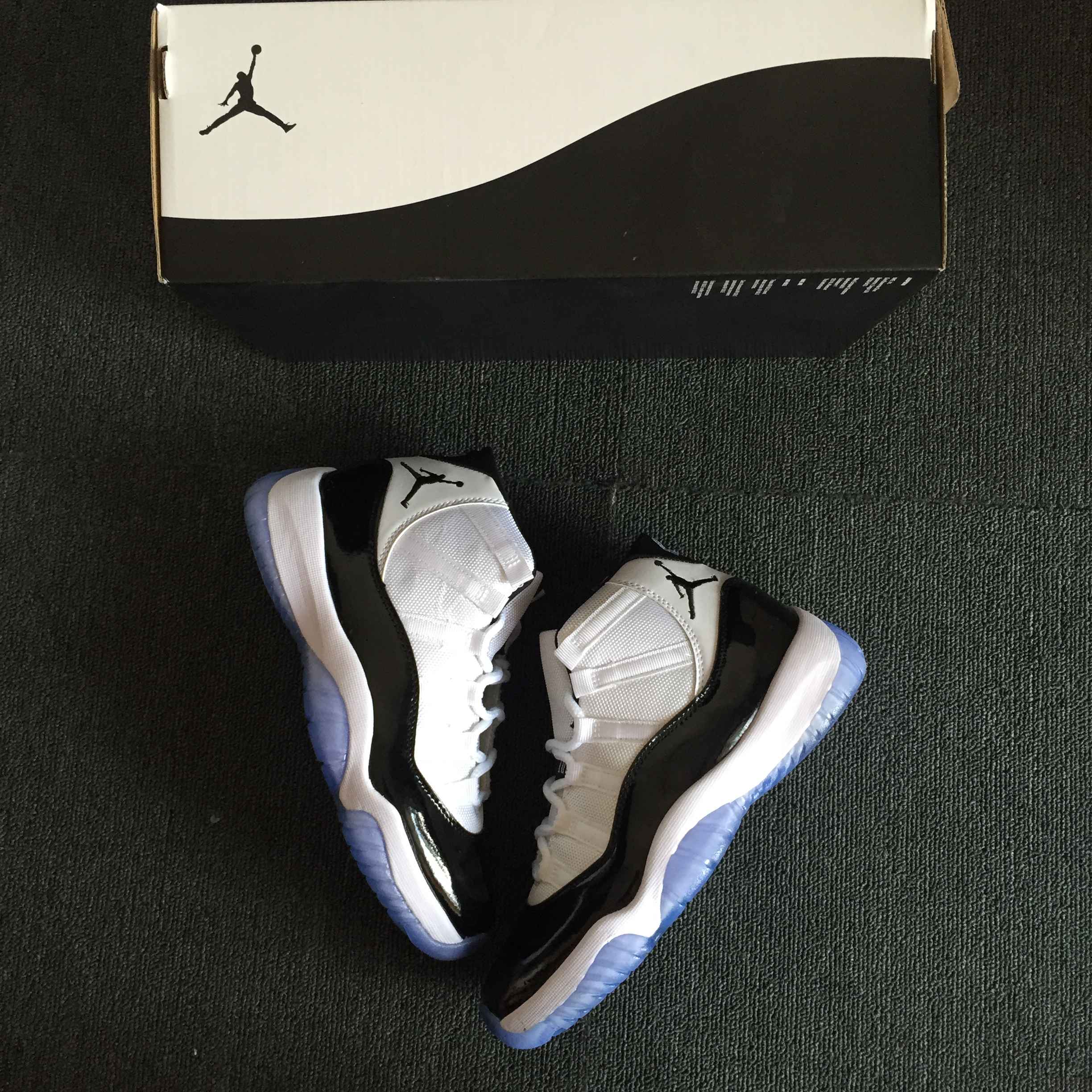 Air Jordan 11 “Concord” 021.jpg