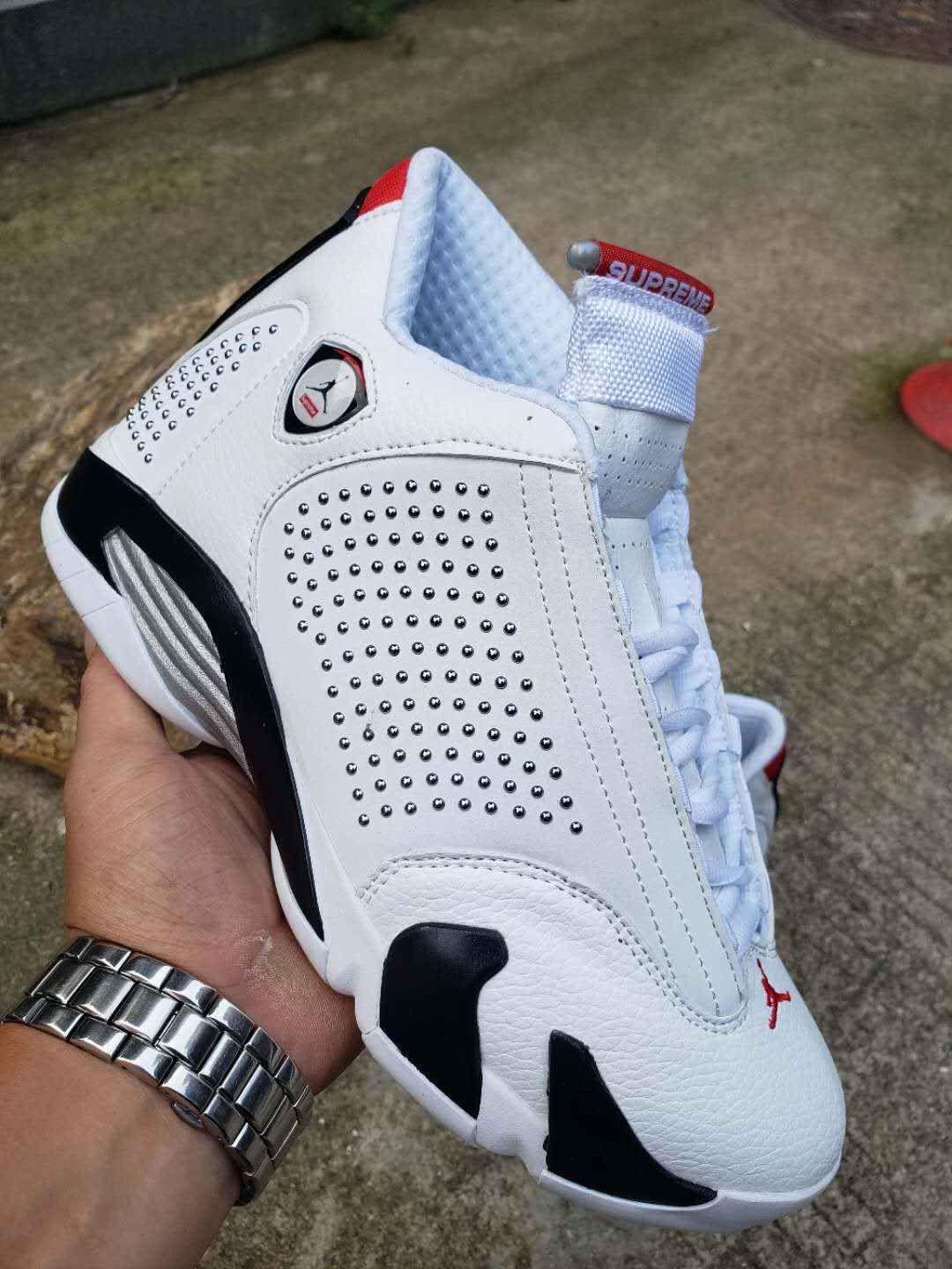 Supreme x Air Jordan 14 白钻石.jpg