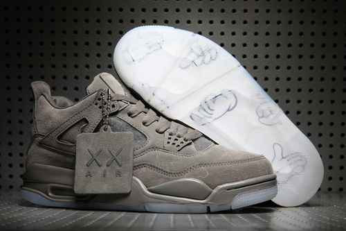 KAWS x Air Jordan 4 True Super A Quality 41 47 disponibile in mezza misura