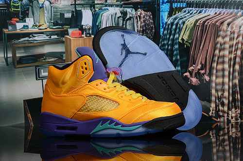 Scarpe Jordan 5 Uomo Raso di seta oro 4047