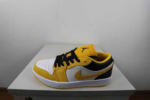 Jordan 1st Generation Low Help Taxi 36-46