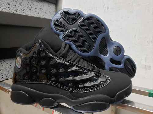 Scarpa da uomo AIR JORDAN13 con parte superiore in pelle laccata nera 4047