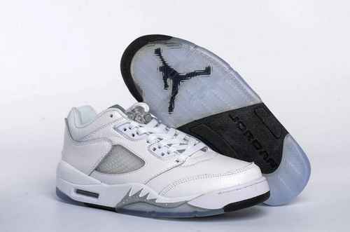 Scarpa Jordan 5 Low Bond da donna 3640