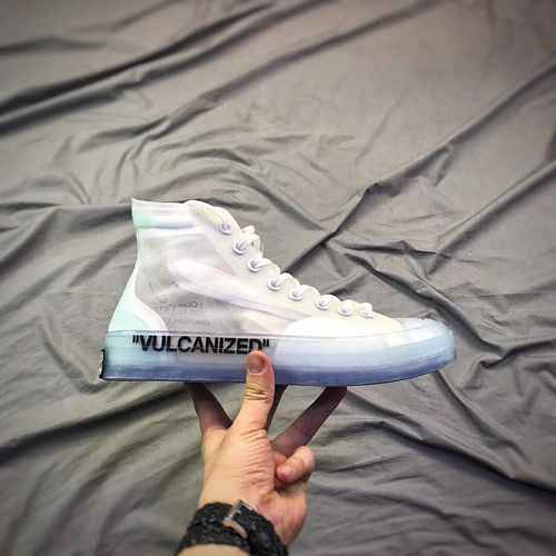 OFF WHITE x Converse Chuck Taylor 70 365465 inclusa mezza misura