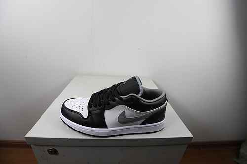 Jordan 1st generation low cut black and white gray 36-46