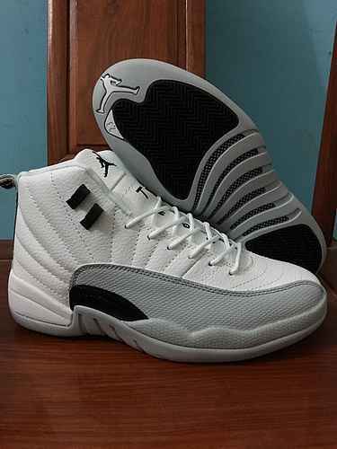 Jordan12 Bianco Grigio Regular e Super A Spedito 3647