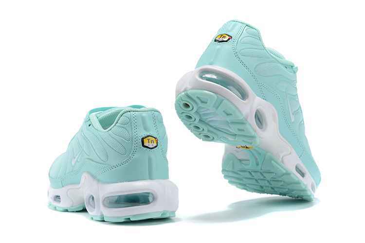 Nike WMNS Air Max Plus  (2).jpg