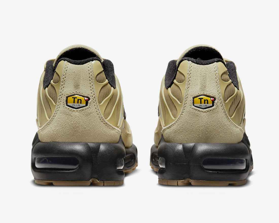 Nike-Air-Max-Plus-DZ4501-700-Release-Date-5.jpeg