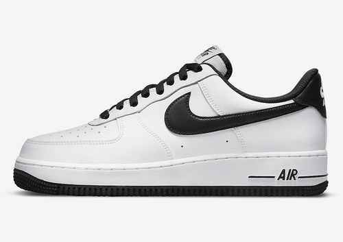 Nike Air Force 1 Low DH7561102 3645 con mezza taglia