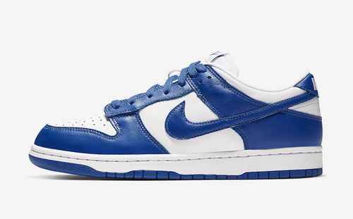 Nike Dunk Low Kentucky 3645 con mezza misura