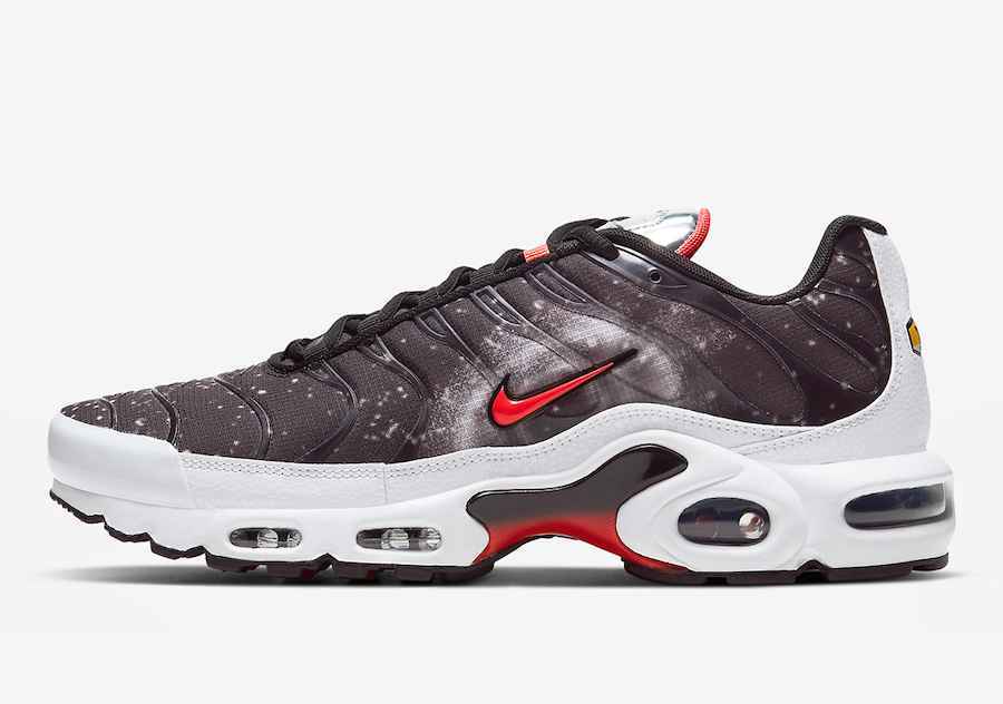 Nike-Air-Max-Plus-Supernova-Galaxy-CW6019-001-Release-Date-1.jpg