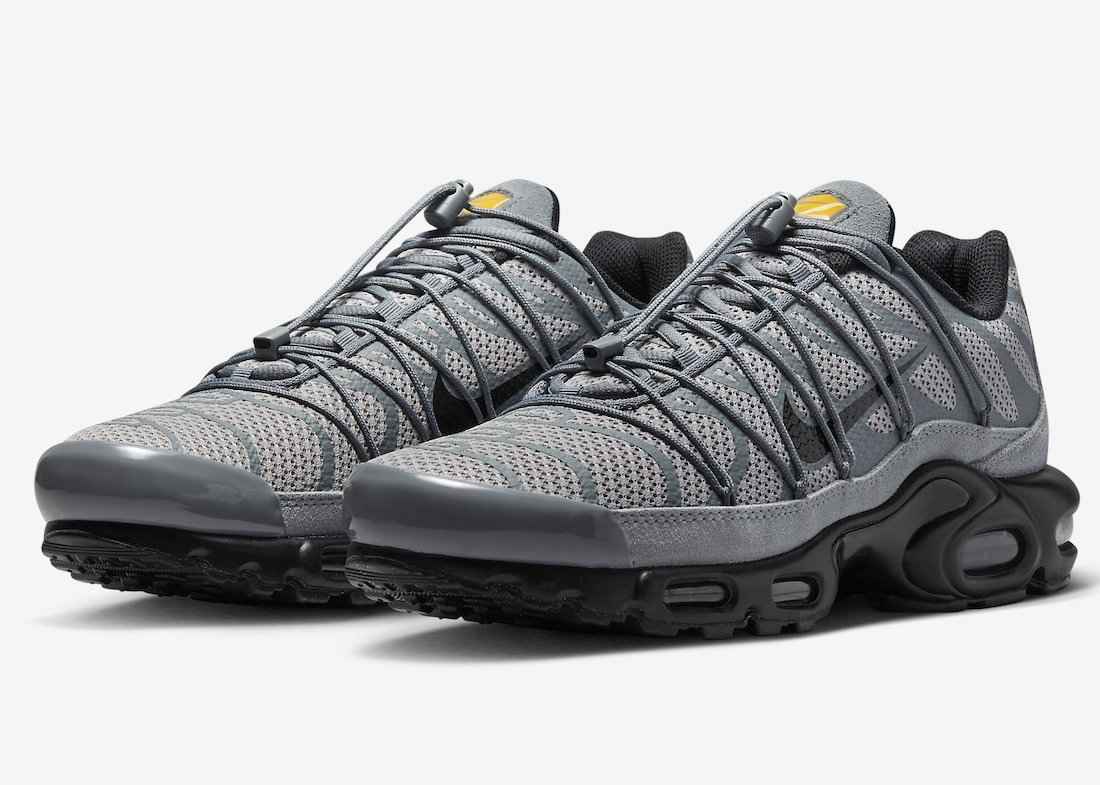 Nike-Air-Max-Plus-Grey-Reflective-FD0670-002-Release-Date-4.jpeg