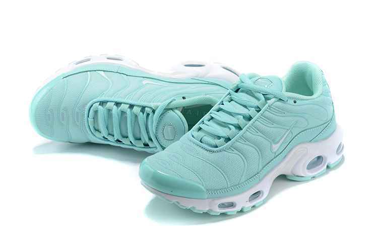 Nike WMNS Air Max Plus  (5).jpg