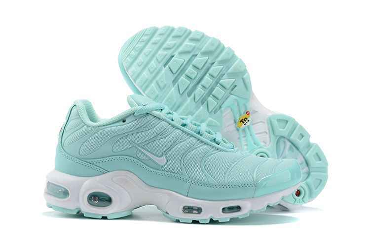 Nike WMNS Air Max Plus  (4).jpg