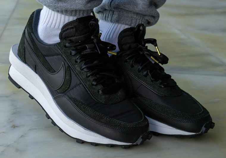 sacai-Nike-LDWaffle-Black-Nylon-BV0073-002-Release-Date-On-Feet-4.jpg