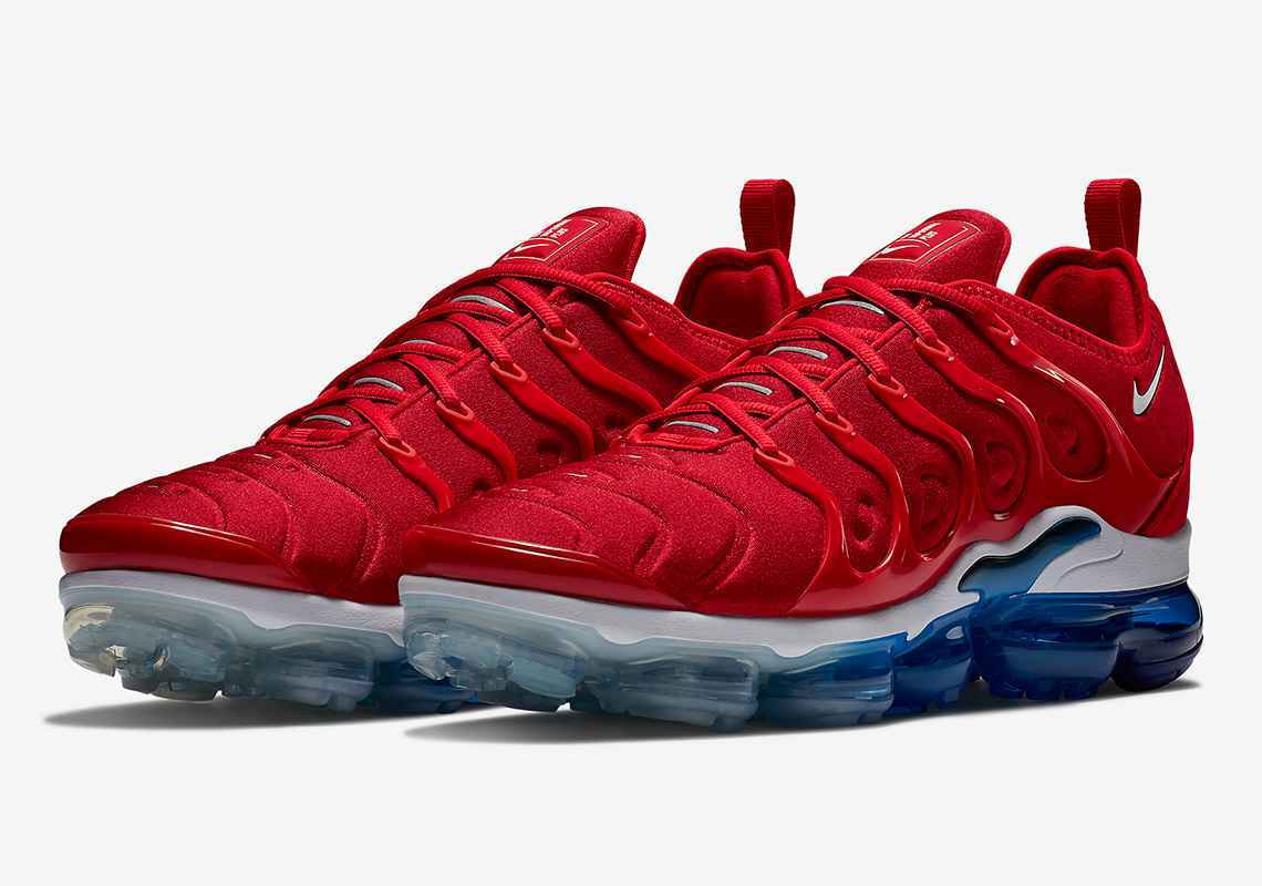 nike-vapormax-plus-red-white-blue-924453-601.jpg