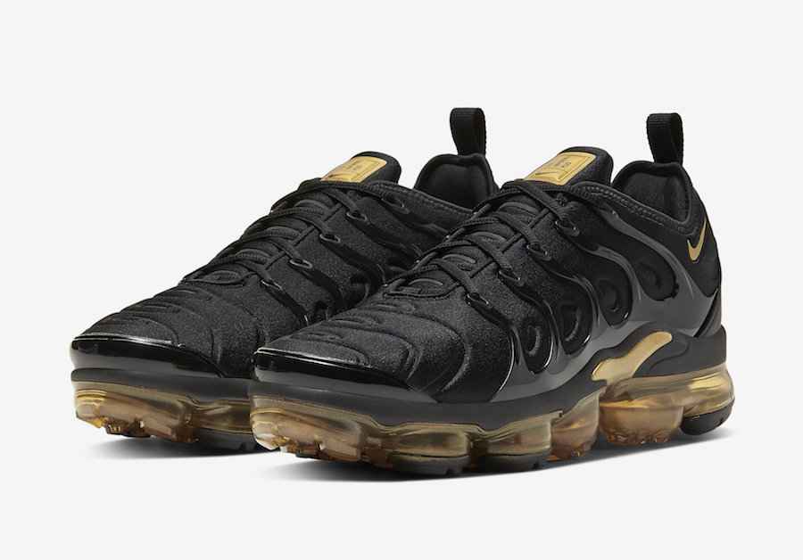 Nike-Air-VaporMax-Plus-Black-Gold-CW7299-001-Release-Date-4 (1).jpg