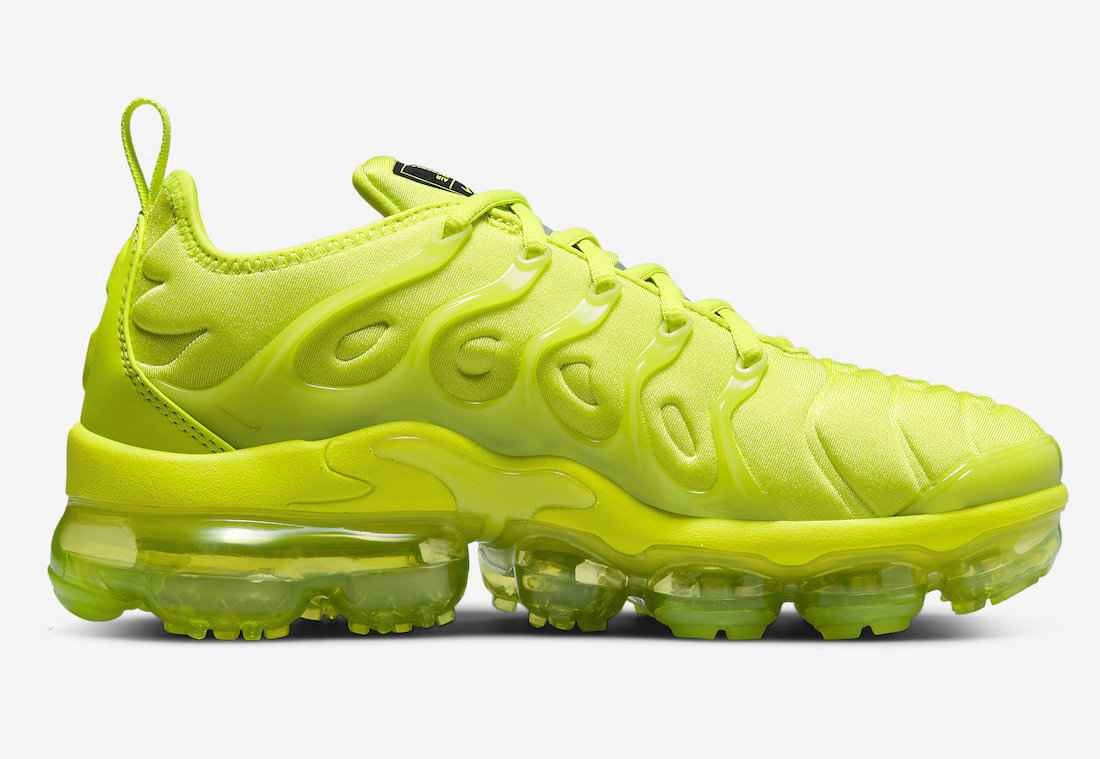 Nike-Air-VaporMax-Plus-Volt-Tennis-Ball-DX1784-300-Release-Date-2.jpeg