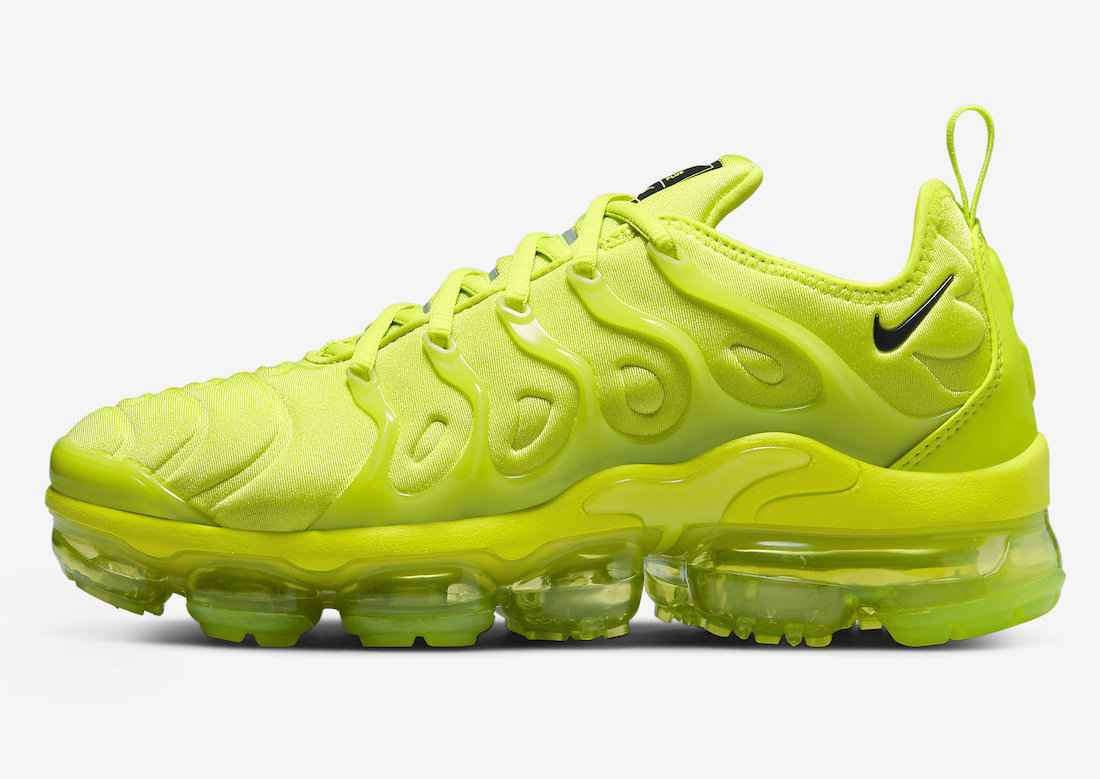 Nike-Air-VaporMax-Plus-Volt-Tennis-Ball-DX1784-300-Release-Date.jpeg