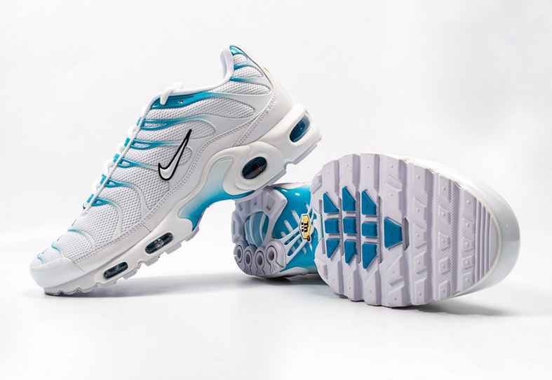 nike-air-max-plus-blue-fury-852630-105-5.jpg