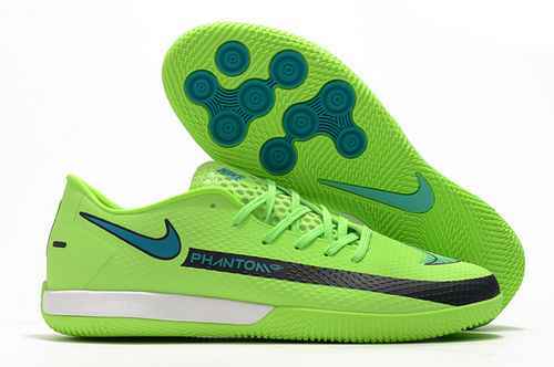 Arriva l'ereditata scarpa da calcio Nike Phantom GT Super Running Knit Indoor MD Flat Nike React Pha