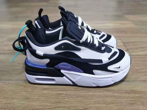 Nike Air Max Furyosa DH0531002 3645 con mezza taglia