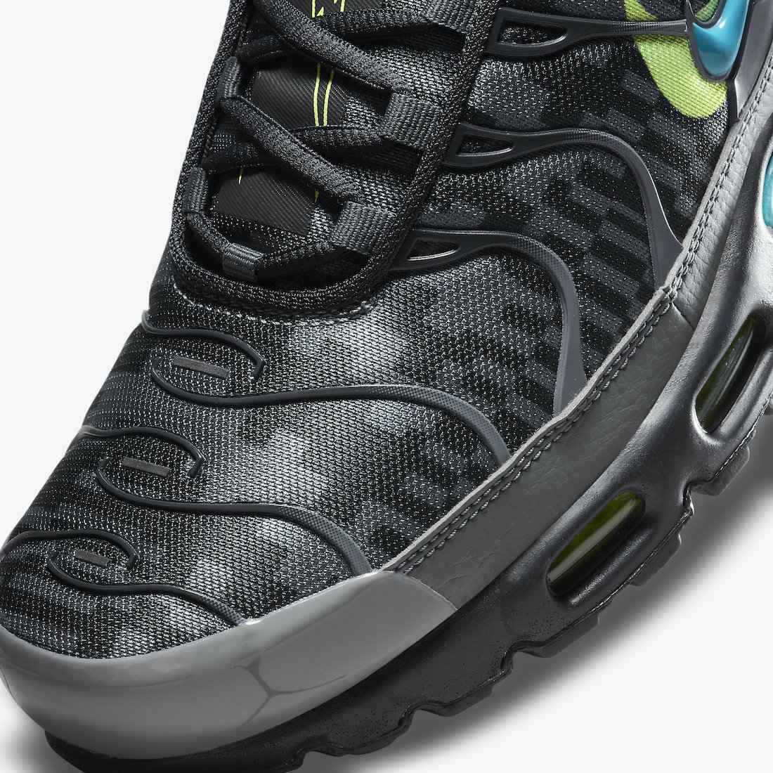 Nike-Air-Max-Plus-DJ6896-070-Release-Date-7.jpg