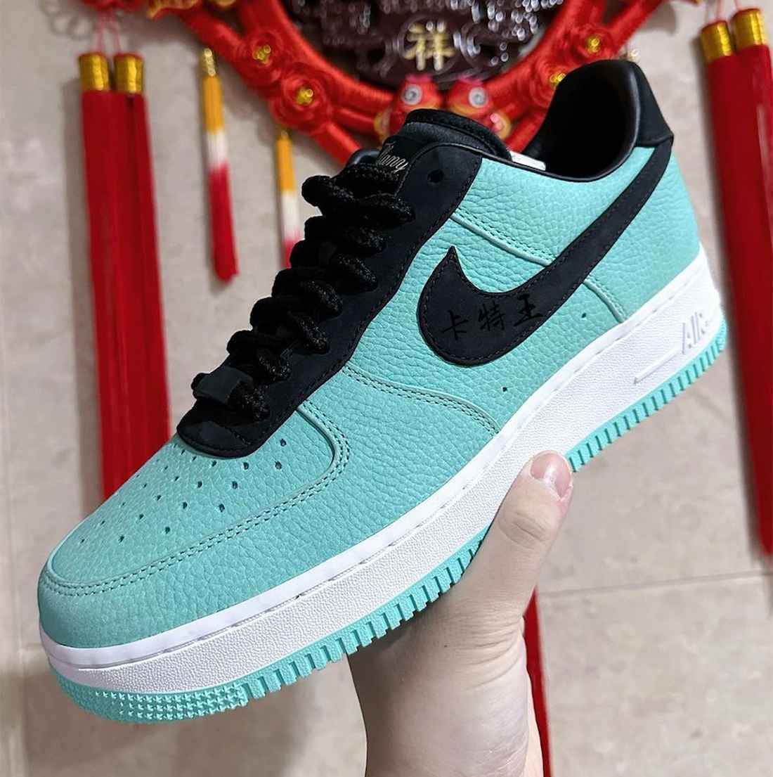 Tiffany-Nike-Air-Force-1-Low-Blue-Sample.jpg