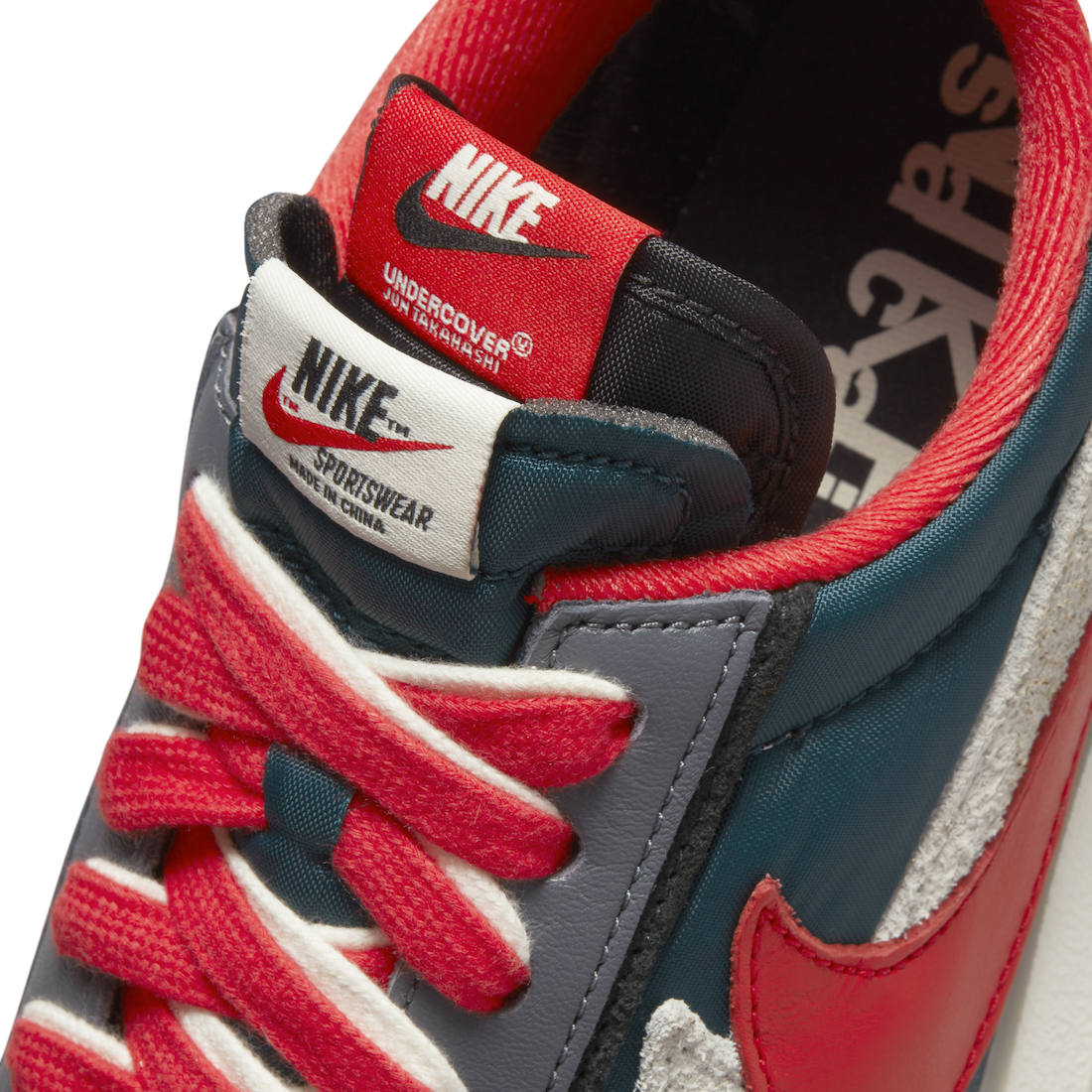 Undercover-Sacai-Nike-LDWaffle-Midnight-Spruce-University-Red-DJ4877-300-Release-Date-8.png