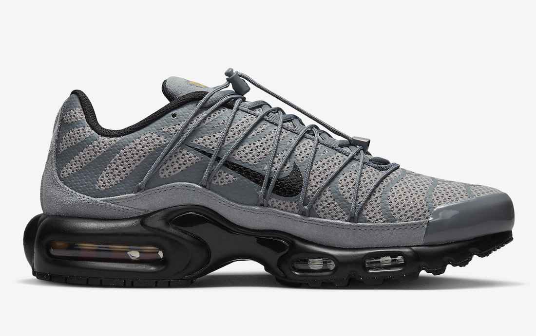 Nike-Air-Max-Plus-Grey-Reflective-FD0670-002-Release-Date-2.jpeg