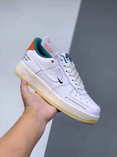 Nike Air Force 1 Low DM0970111 3645 con mezza taglia