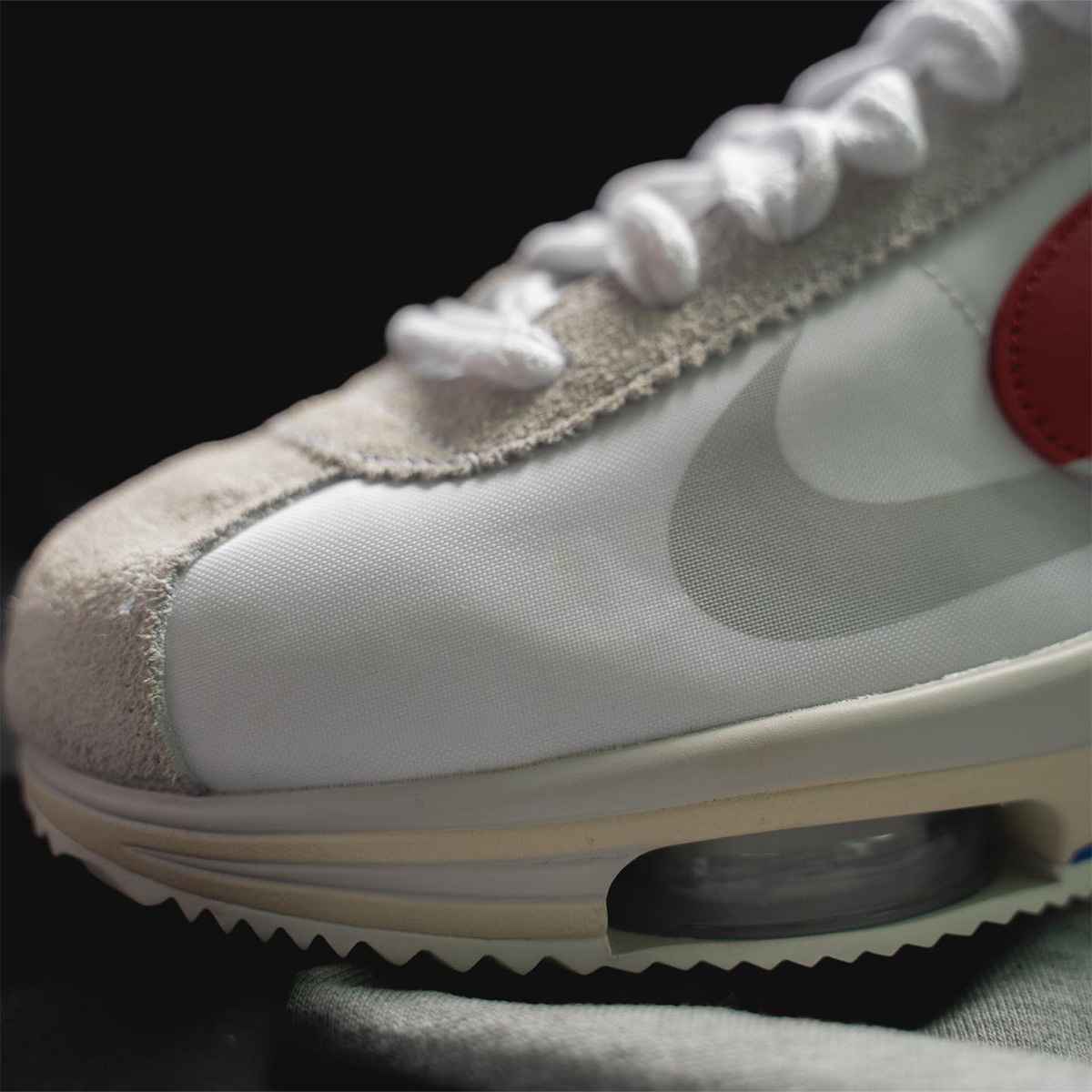 Sacai-Nike-Cortez-Release-Date-2022-7.jpeg