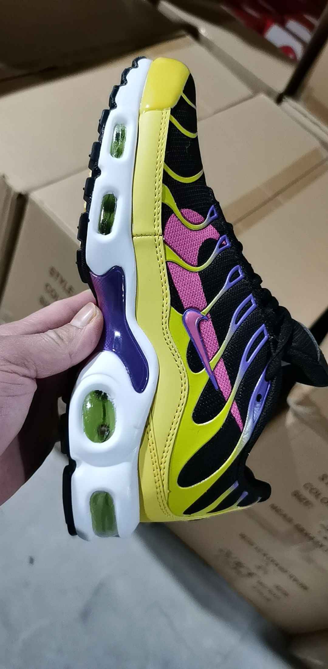 Air Max Plus Tn 36-40.jpg