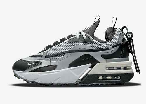 Nike Air Max Furyosa DC7350001 3645 con mezza taglia