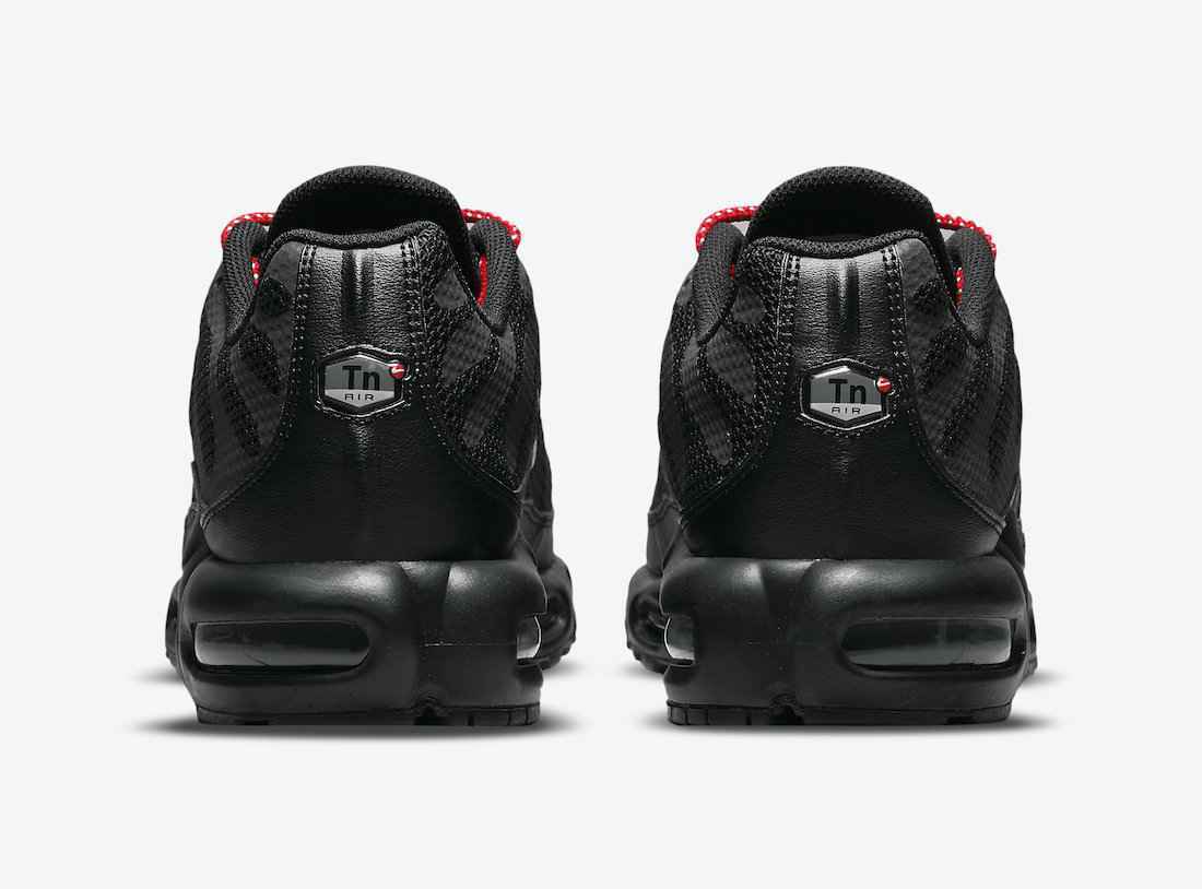 Nike Air Max Plus “Black Reflective”DN7997-001 40-46 (7).jpg