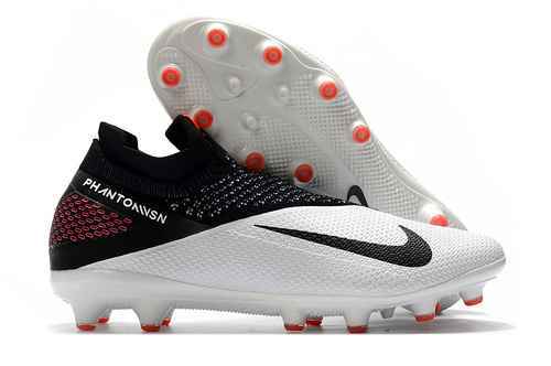 Arrivedinherited Scarpa da calcio Nike Dark Evil Second Generation Waterproof Knit FG Nike Phantom V