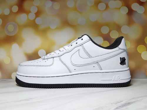 Nike Air Force 1 Low CV1724104 3645 con mezza taglia