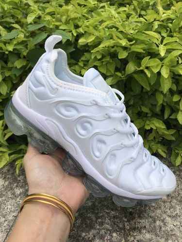 Scarpa da corsa con cuscino d'aria grande Nike Air Vapormax Plus TN 3645