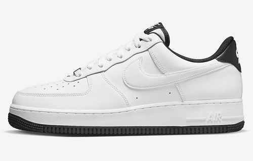 Nike Air Force 1 Low DR9867102 3645 con mezza taglia