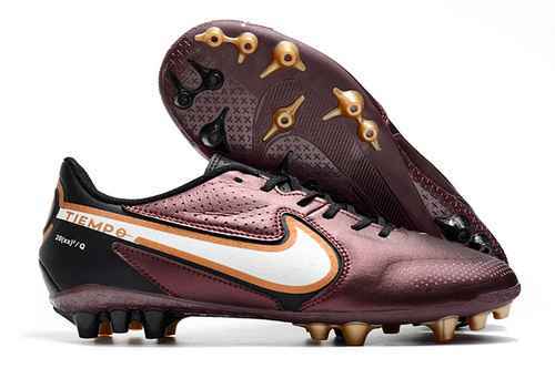 Arriva l'ereditata Nike Legend 9 Academy AG