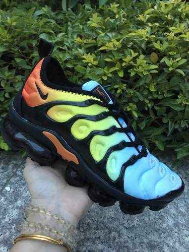 Scarpa da corsa con cuscino d'aria grande Nike Air Vapormax Plus TN 3640