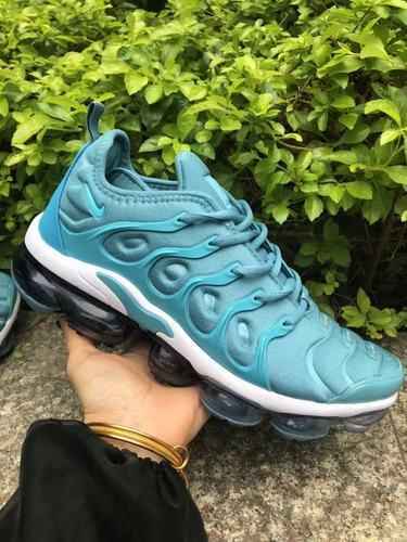 Scarpa da corsa con cuscino d'aria grande Nike Air Vapormax Plus TN 4045