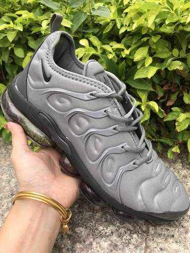 Scarpa da corsa con cuscino d'aria grande Nike Air Vapormax Plus TN 4045