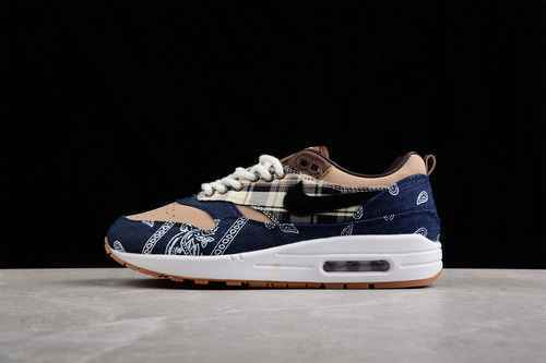 Travis Scott x Nike Air Max 1 Bandana 3647 con mezza taglia