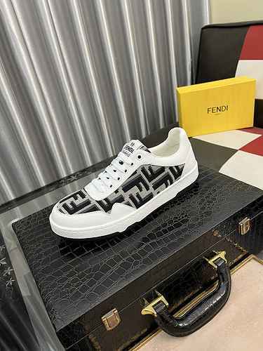 Scarpa Uomo Fendi Codice 0528B30 Taglia 3844