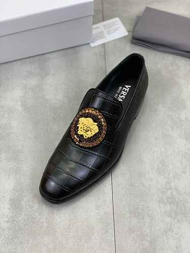 Codice scarpa da uomo Versace 0521C00 Taglia 3844 45 personalizzato, non reso o cambio